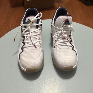 Donavan Mitchell Basketball Shoes